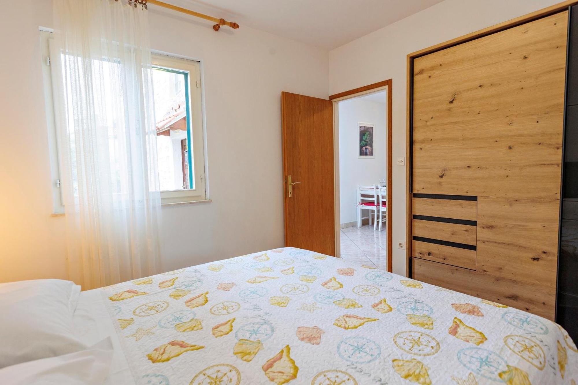Apartments Baricevic Бол Екстериор снимка