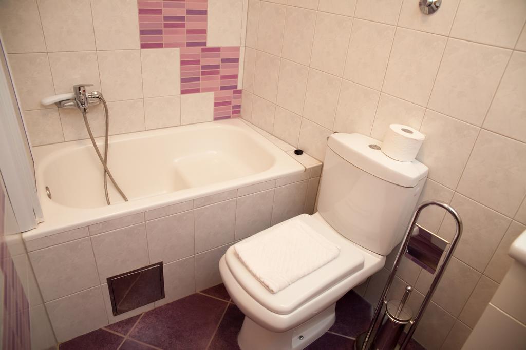 Apartments Baricevic Бол Екстериор снимка