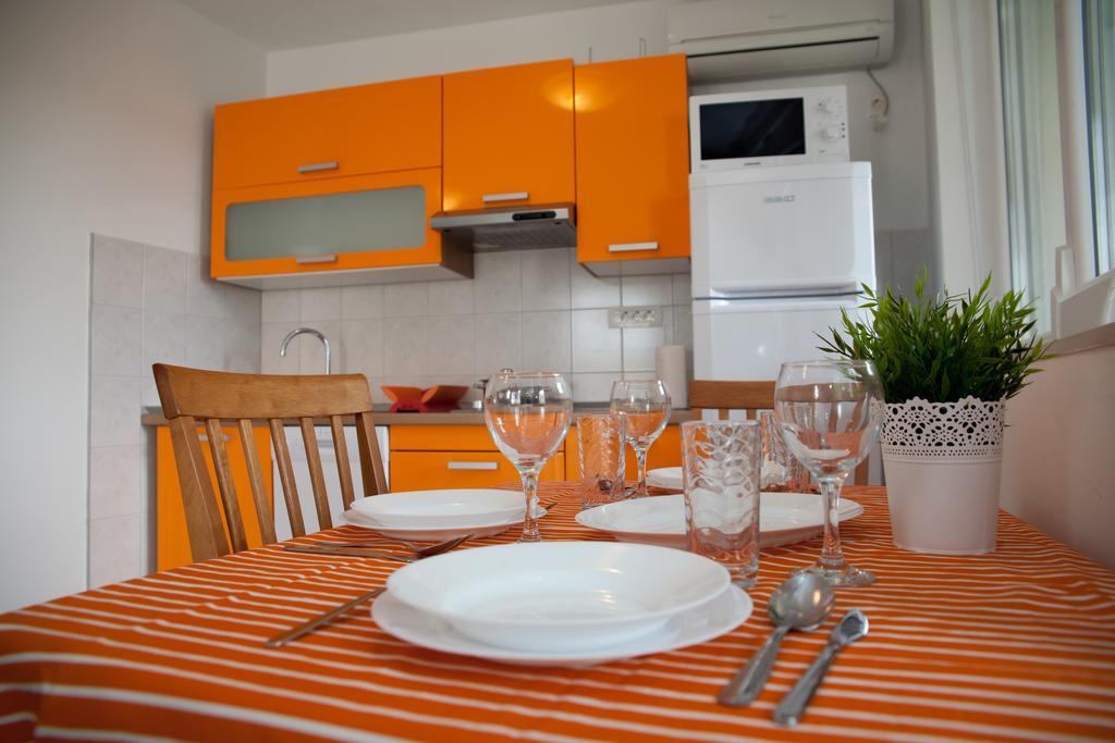 Apartments Baricevic Бол Екстериор снимка