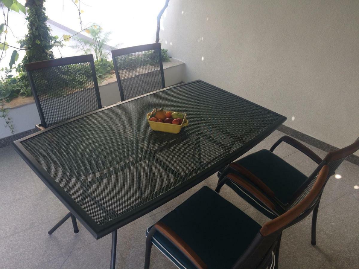 Apartments Baricevic Бол Екстериор снимка