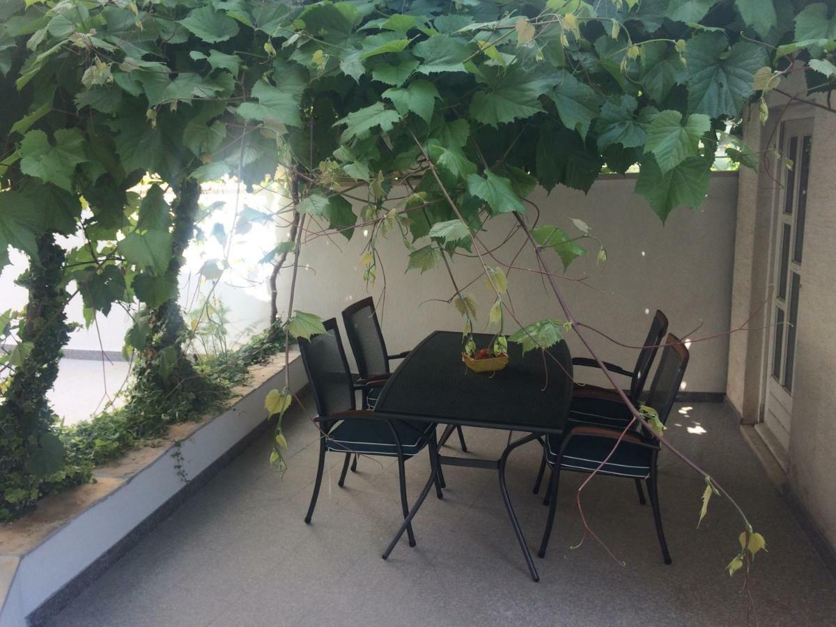 Apartments Baricevic Бол Екстериор снимка
